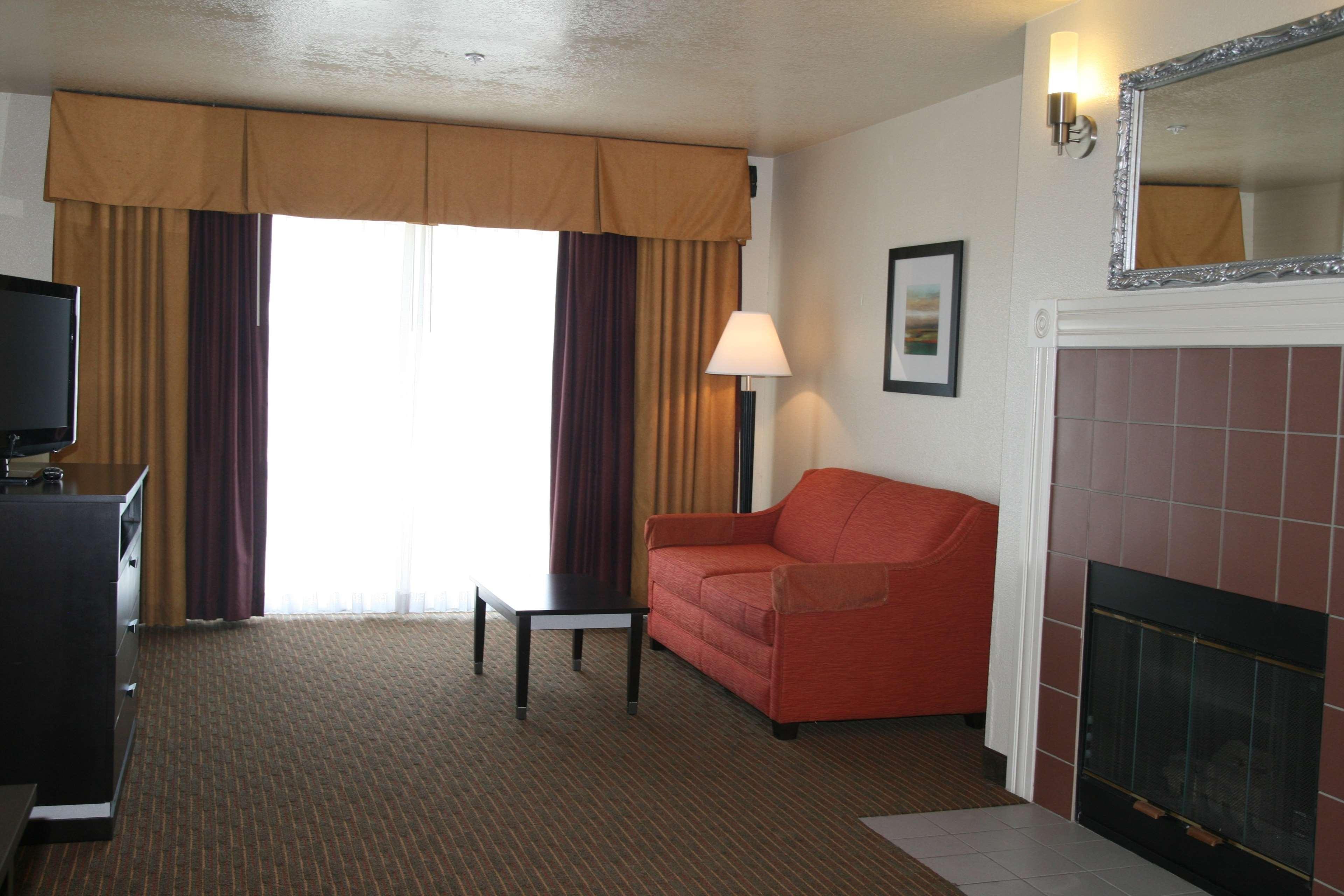 Best Western Luxury Inn Tracy Eksteriør billede
