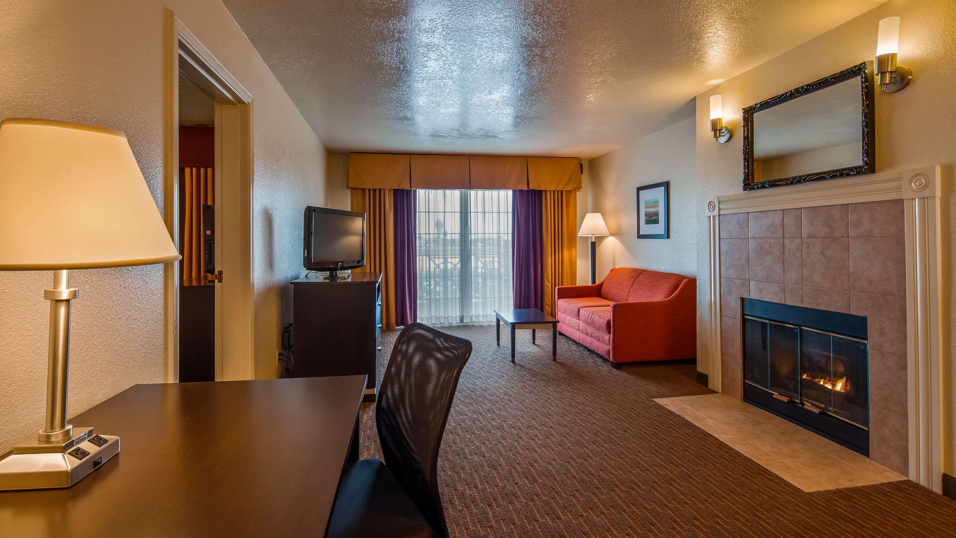 Best Western Luxury Inn Tracy Eksteriør billede
