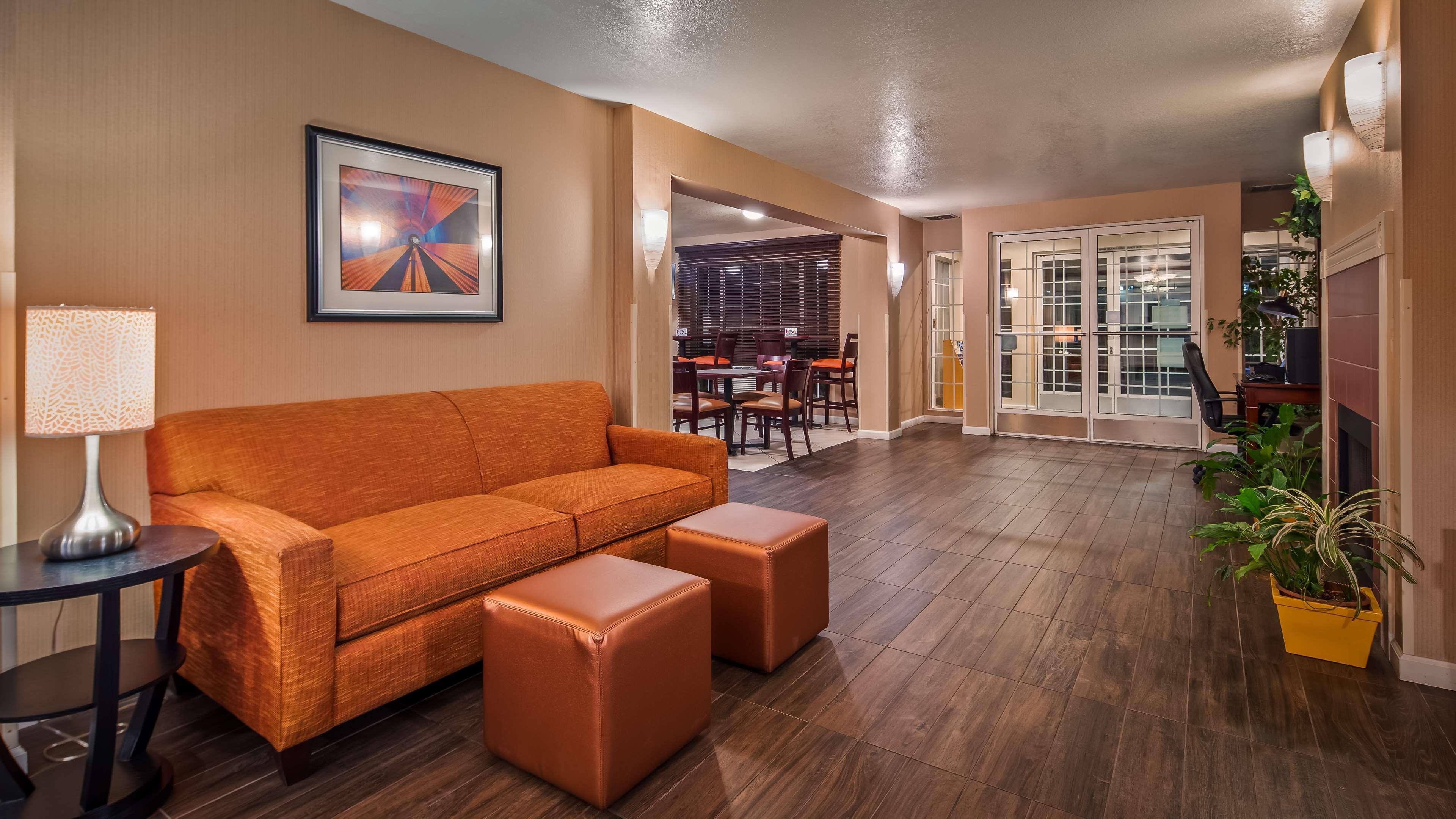 Best Western Luxury Inn Tracy Eksteriør billede